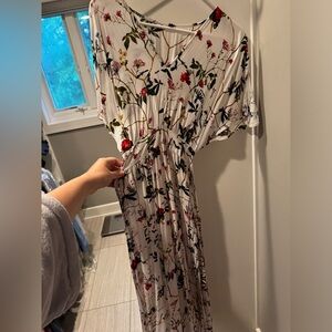 Small floral maxi dress super flattering